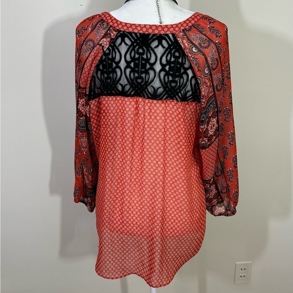 Hope & Harlow sz lg boho, top, tunic in a lightweight fabric with a lace panel - Picture 6 of 13